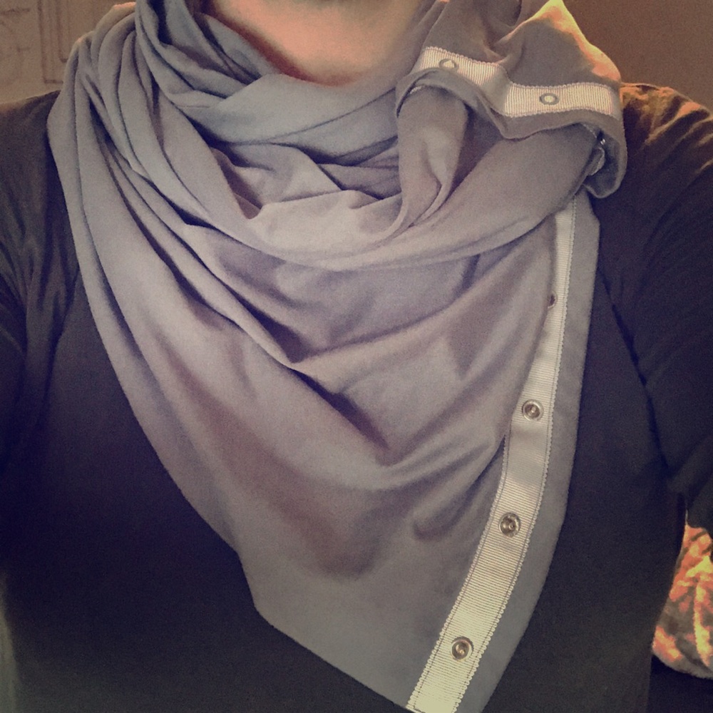 Nuroo convertible scarf